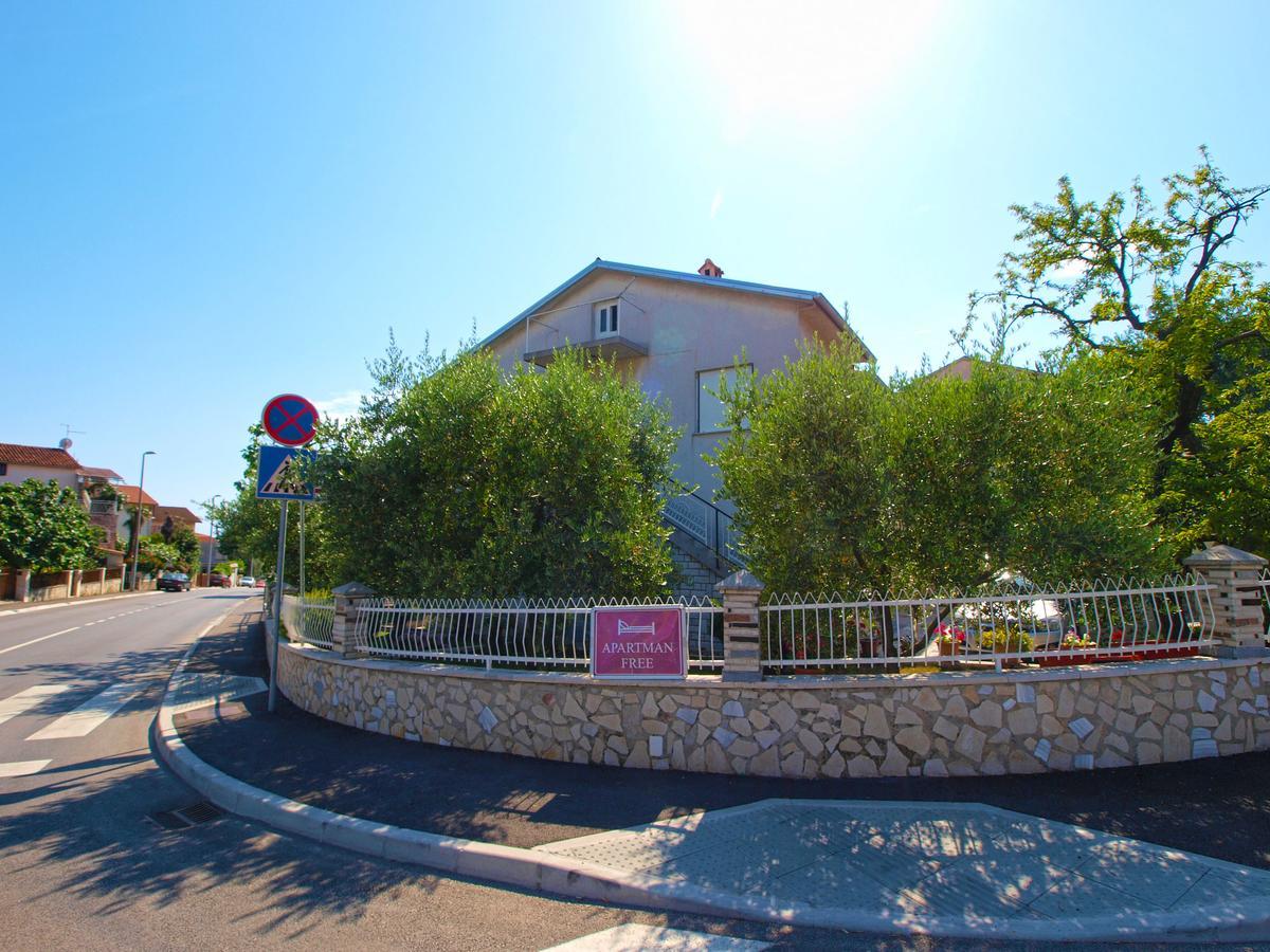 Apartments Valter 613 プーラ エクステリア 写真