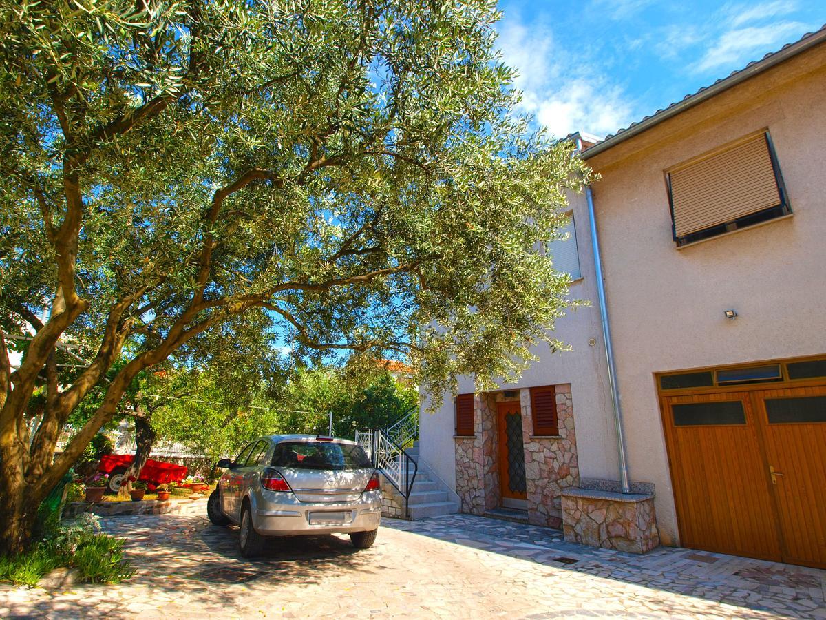 Apartments Valter 613 プーラ エクステリア 写真